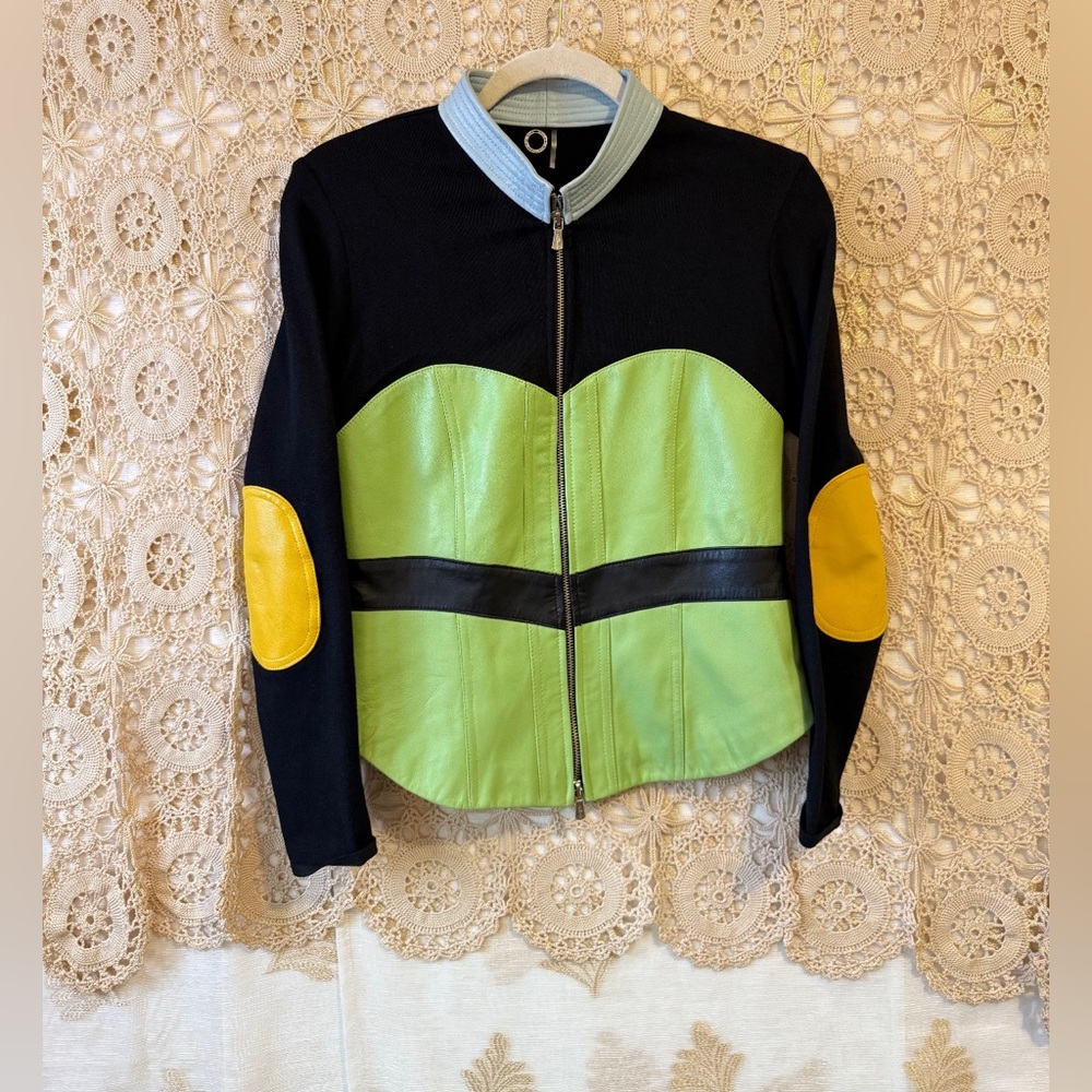 M076 // EUC Anthropologie One Girl Who Leather Jacket • Size Small (has stretch)